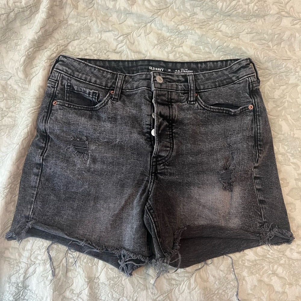 {OLD NAVY} 3 Pairs of Shorts